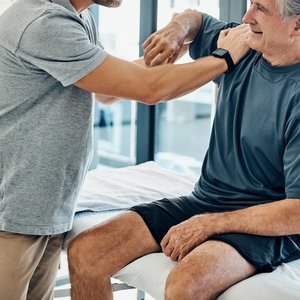 Movement-first frozen shoulder treatment icon